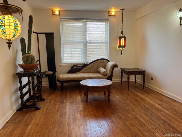 39-20 52nd Street 2G, Woodside NY 11377