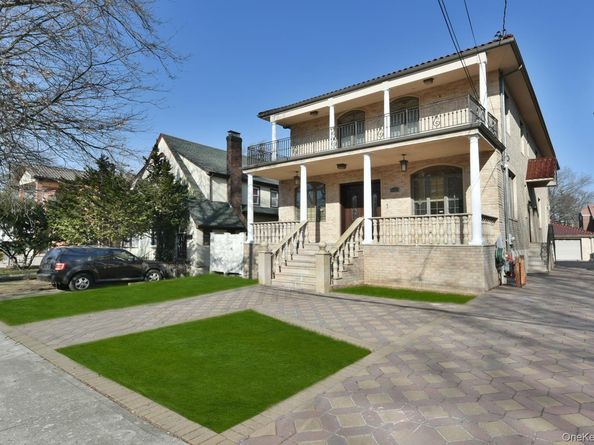 84-29 Kendrick Place, Jamaica Estates NY 11432