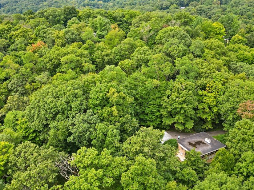 10 Paula Place, Chappaqua NY 10514