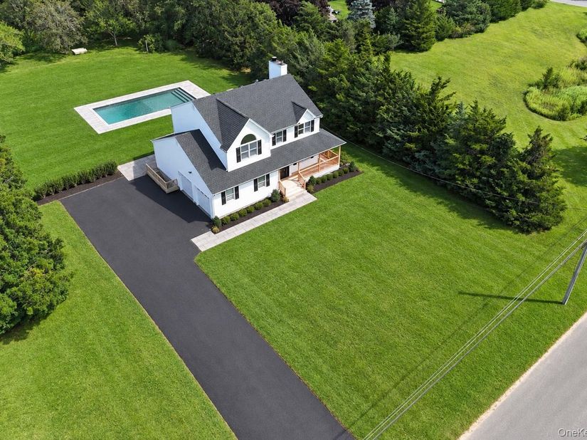 5750 Aldrich Lane, Mattituck NY 11952