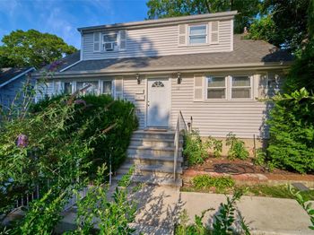 12 Goeller Avenue