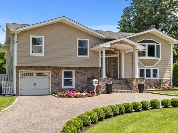 236 Windsor Avenue, Brightwaters NY 11718
