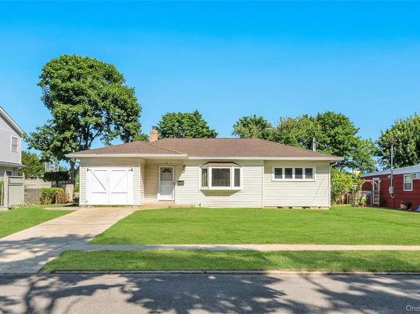 3 Colony Drive, West Sayville NY 11796