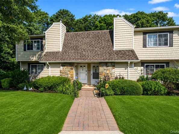 244 Lake Pointe Circle 244, Middle Island NY 11953