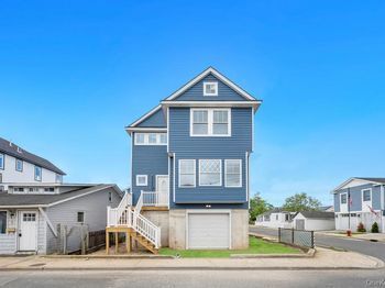 10 8th Avenue