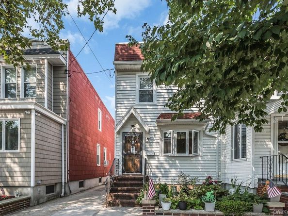 7822 79th Place, Glendale NY 11385