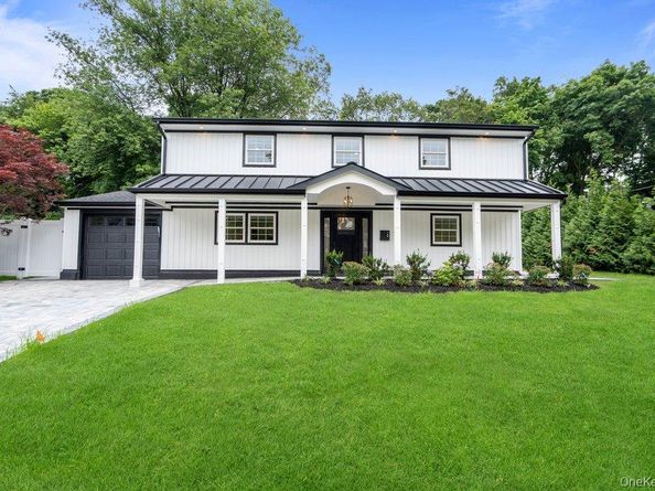 12 E Park Drive, Old Bethpage NY 11804