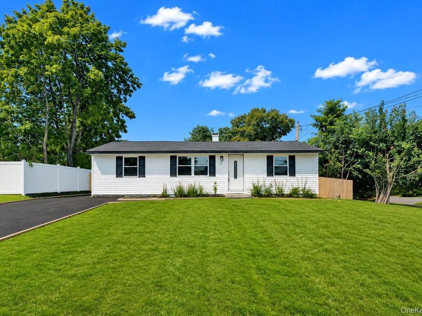 14 Marie Lane, Central Islip NY 11722