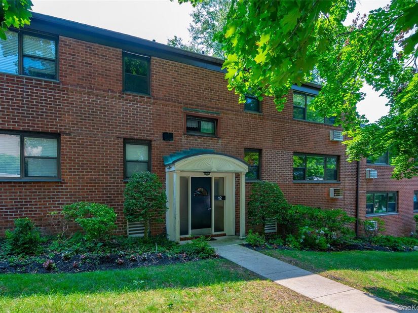 12 Manor House Drive G16, Dobbs Ferry NY 10522