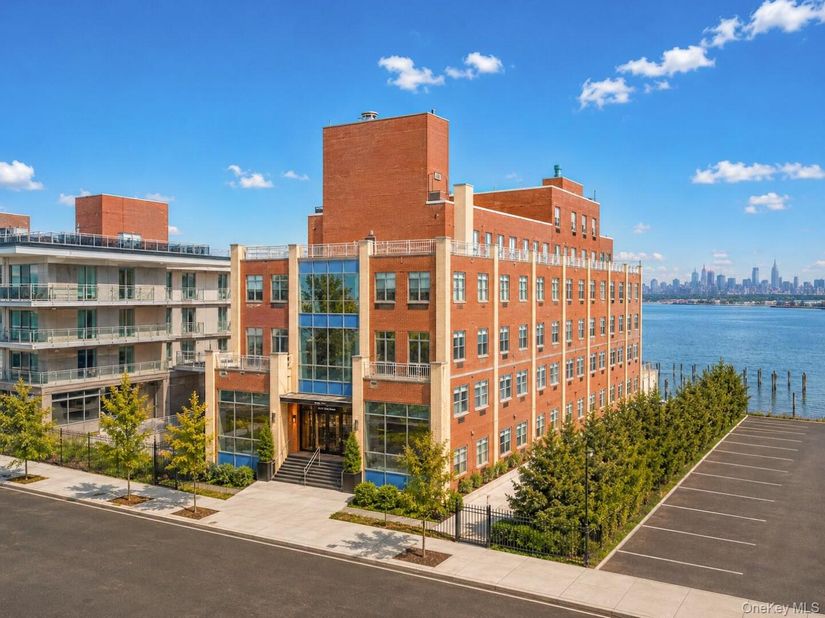1434 110th Street 7C, College Point NY 11356