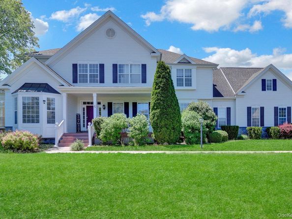 66 Canterbury Drive, Wading River NY 11792