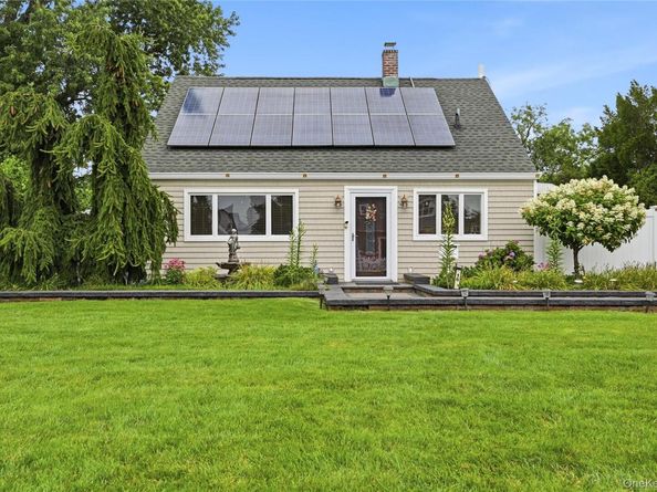 16 Harrow Lane, Levittown NY 11756