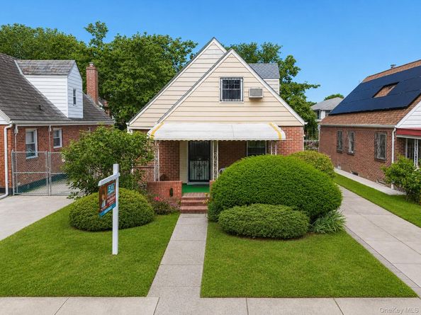 7618 172nd Street, Fresh Meadows NY 11366