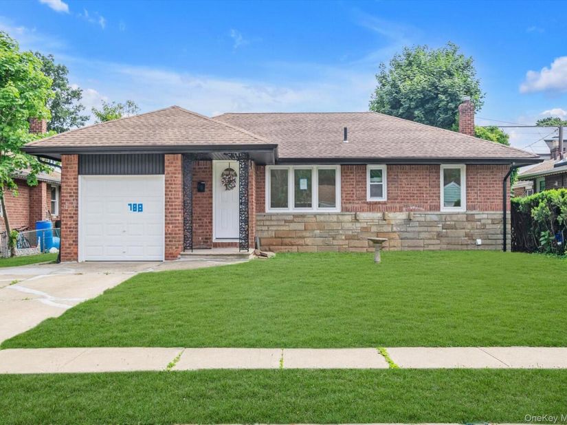 788 Dean Drive, Baldwin NY 11510