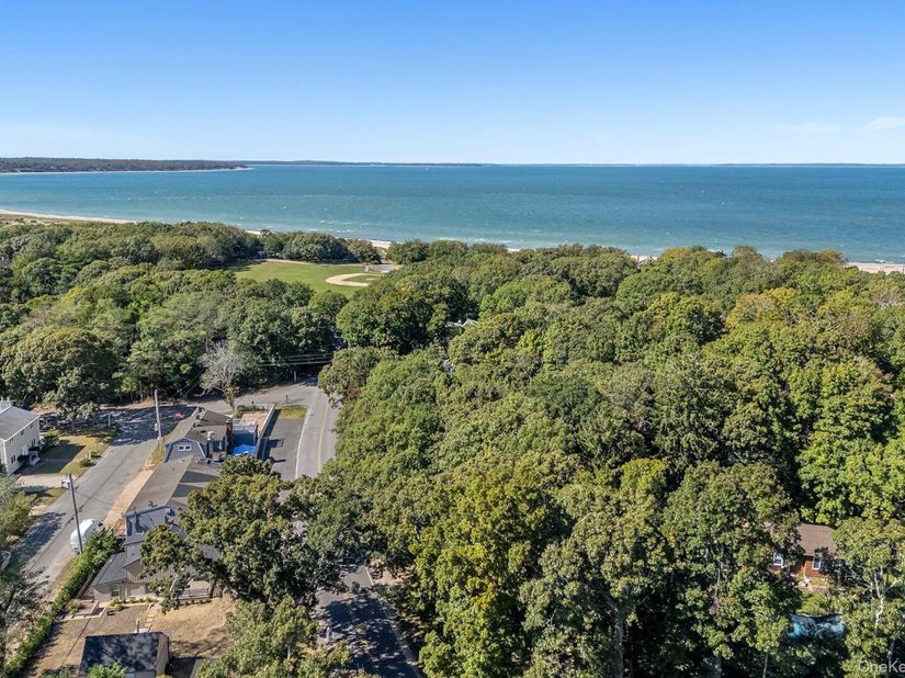 27 Maidstone Park Road, East Hampton NY 11937