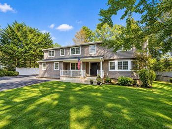 271 Syosset Woodbury Road