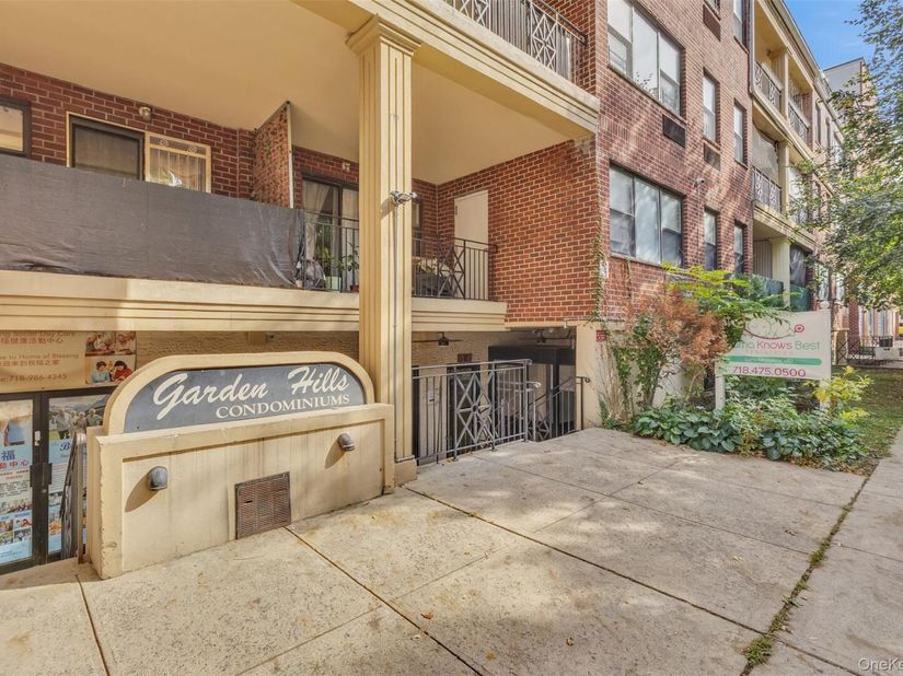 7119 162nd Street 4E, Fresh Meadows NY 11365