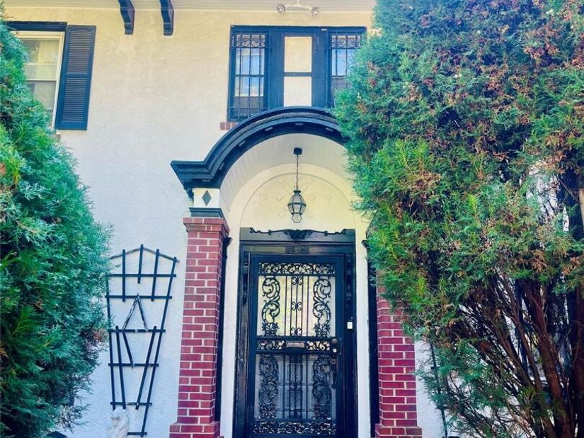 11536 Mayfair Road, Richmond Hill North NY 11418