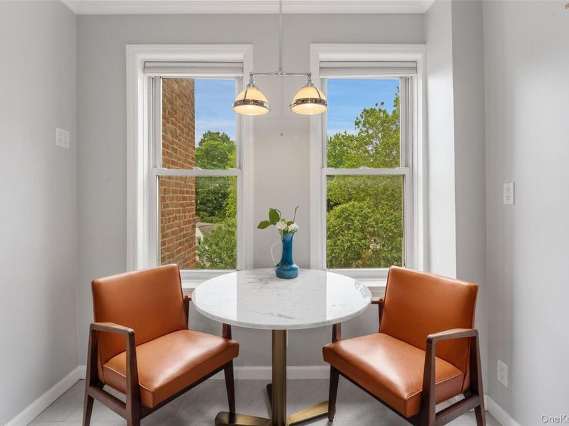 280 Bronxville Road 8B, Bronxville NY 10708