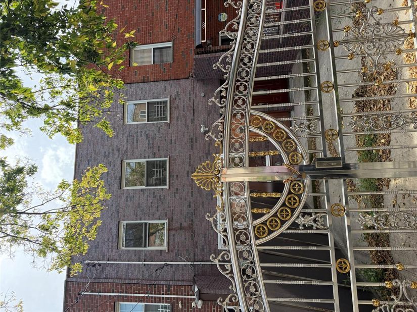 2356 Waterbury Avenue, Bronx NY 10462