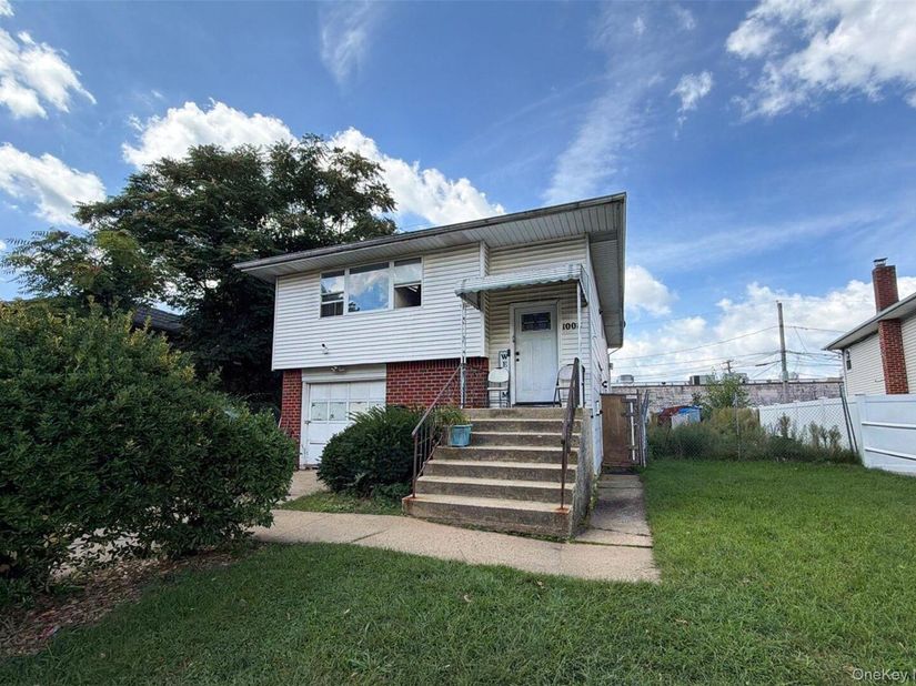1008 Ditmas Avenue, Uniondale NY 11553