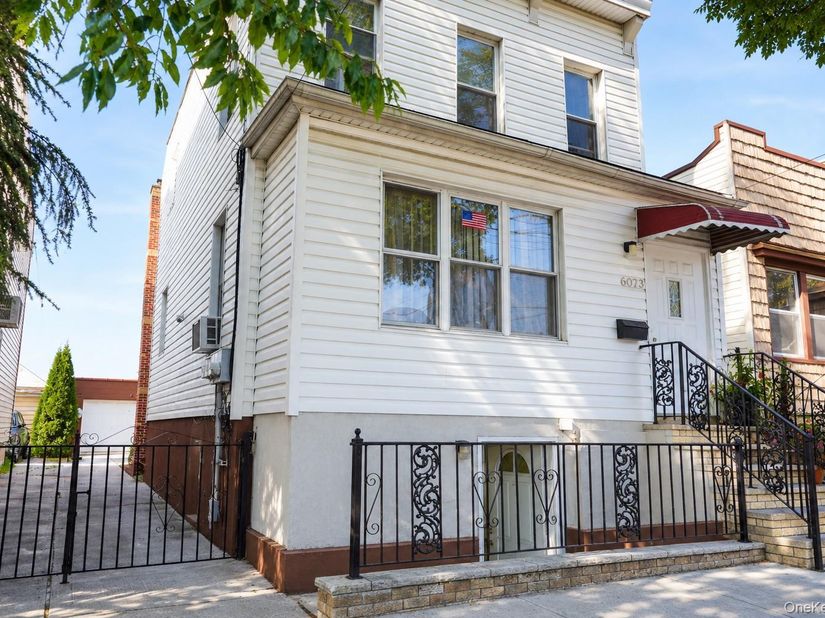 6075 59th Avenue, Maspeth NY 11378