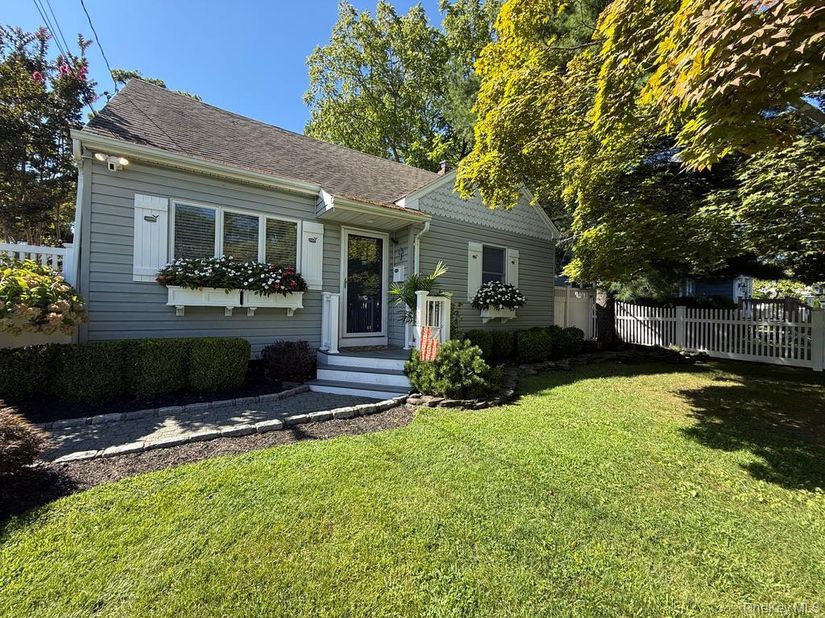 124 Smith Avenue, Islip NY 11751