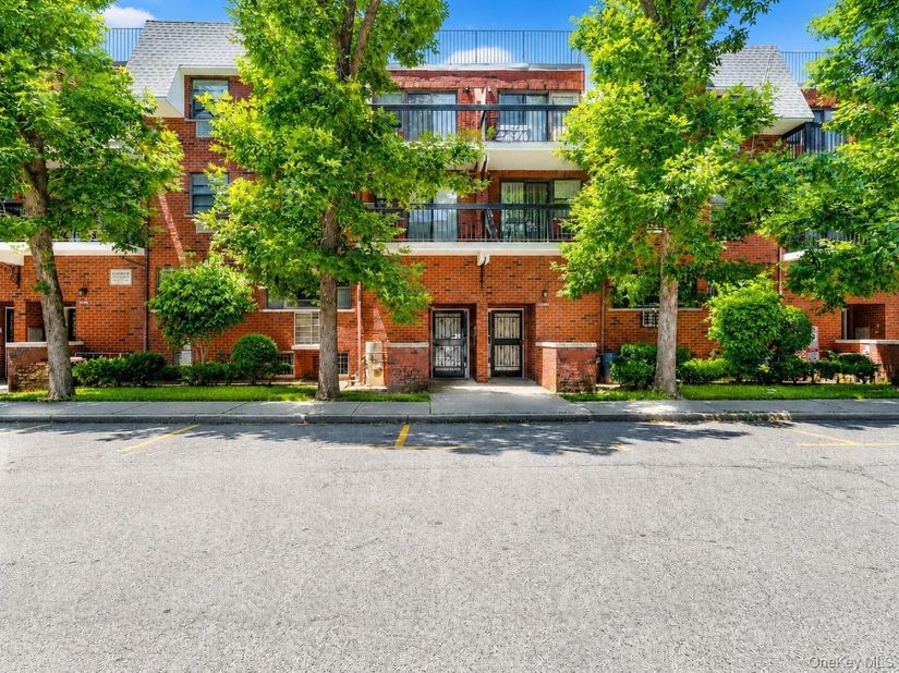 7108 Sutton Place 1, Fresh Meadows NY 11365