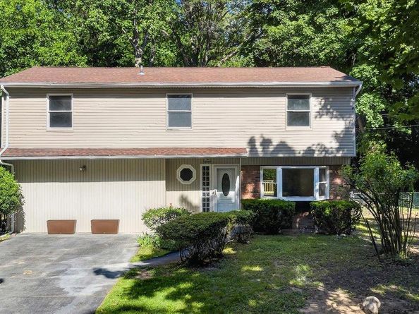 375 Old Willets Path, Hauppauge NY 11788
