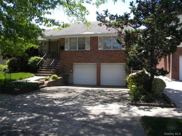 2810 210th Place, Bayside NY 11360