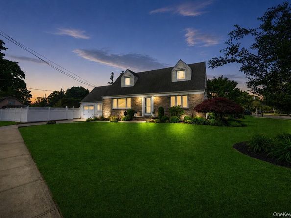 1864 Jane Street, Wantagh NY 11793