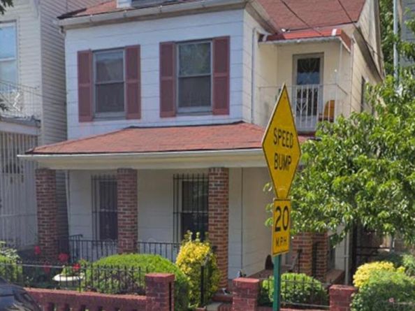 100-17 39th Avenue, Corona NY 11368