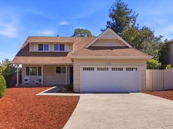 3705 Red Oak Way