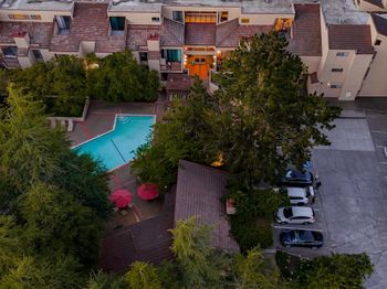 25912 Hayward Boulevard