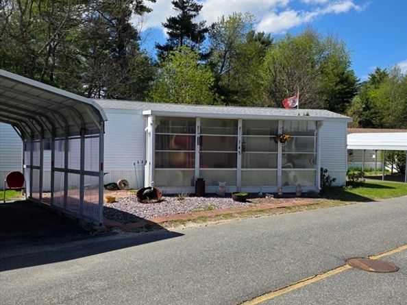143 Pine Ave, Sturbridge MA 01566