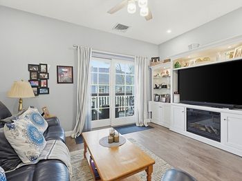 501 Commerce Dr