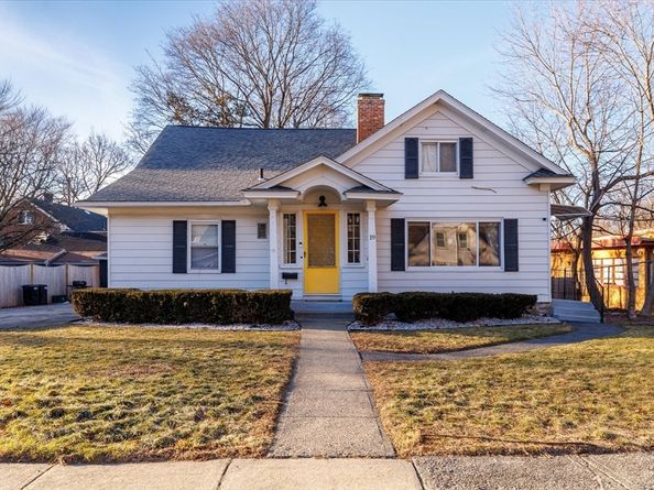 19 Highland Ter, Worcester MA 01602
