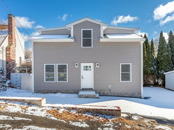 23 Hillcrest St, Waltham MA 02451