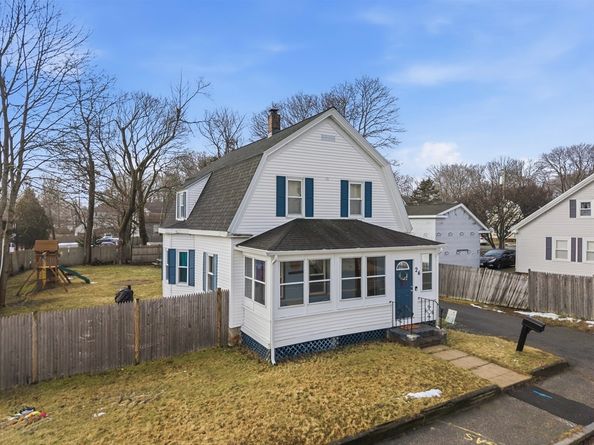 26 Wareham Street, Middleboro MA 02346