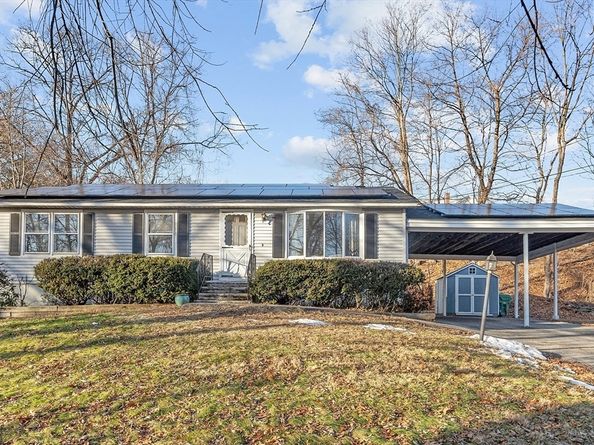 5 Catherine St, Clinton MA 01510