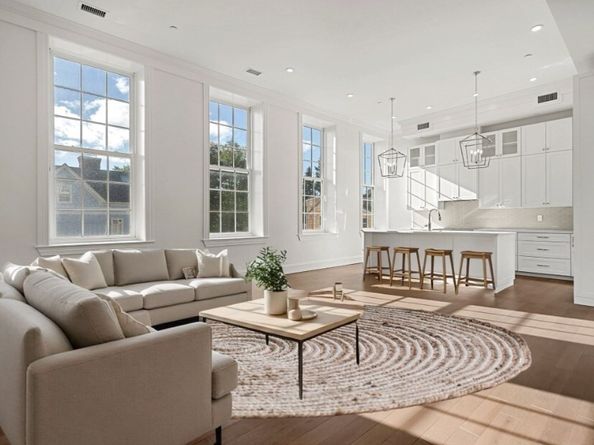 20 Mechanic Square 3, Marblehead MA 01945