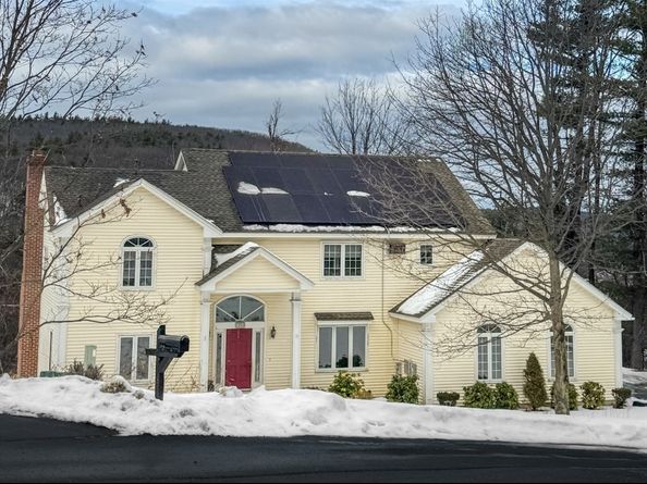 204 Old Farm Rd, Leominster MA 01453