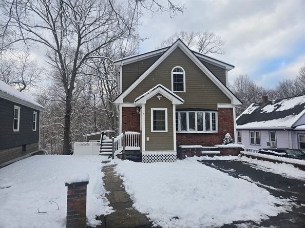 7 Central St, Saugus MA 01906