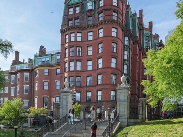 34.5 Beacon St PH, Boston MA 02108