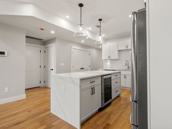 60 Stanley St 302, Boston MA 02125