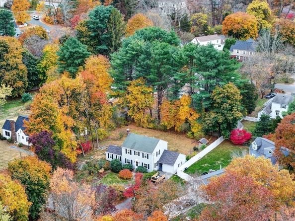 60 Warwick Dr, Westwood MA 02090