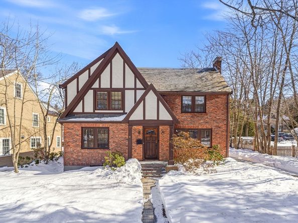 46 Acacia Ave, Newton MA 02467