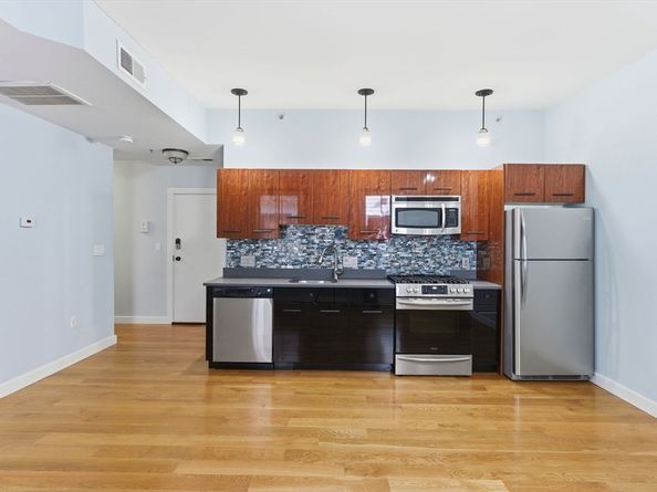 534 Main St 11, Melrose MA 02176