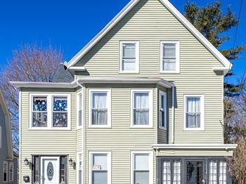 154 Oak St