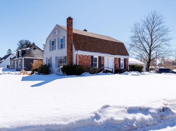 20-22 Bacon Street, Oxford MA 01540